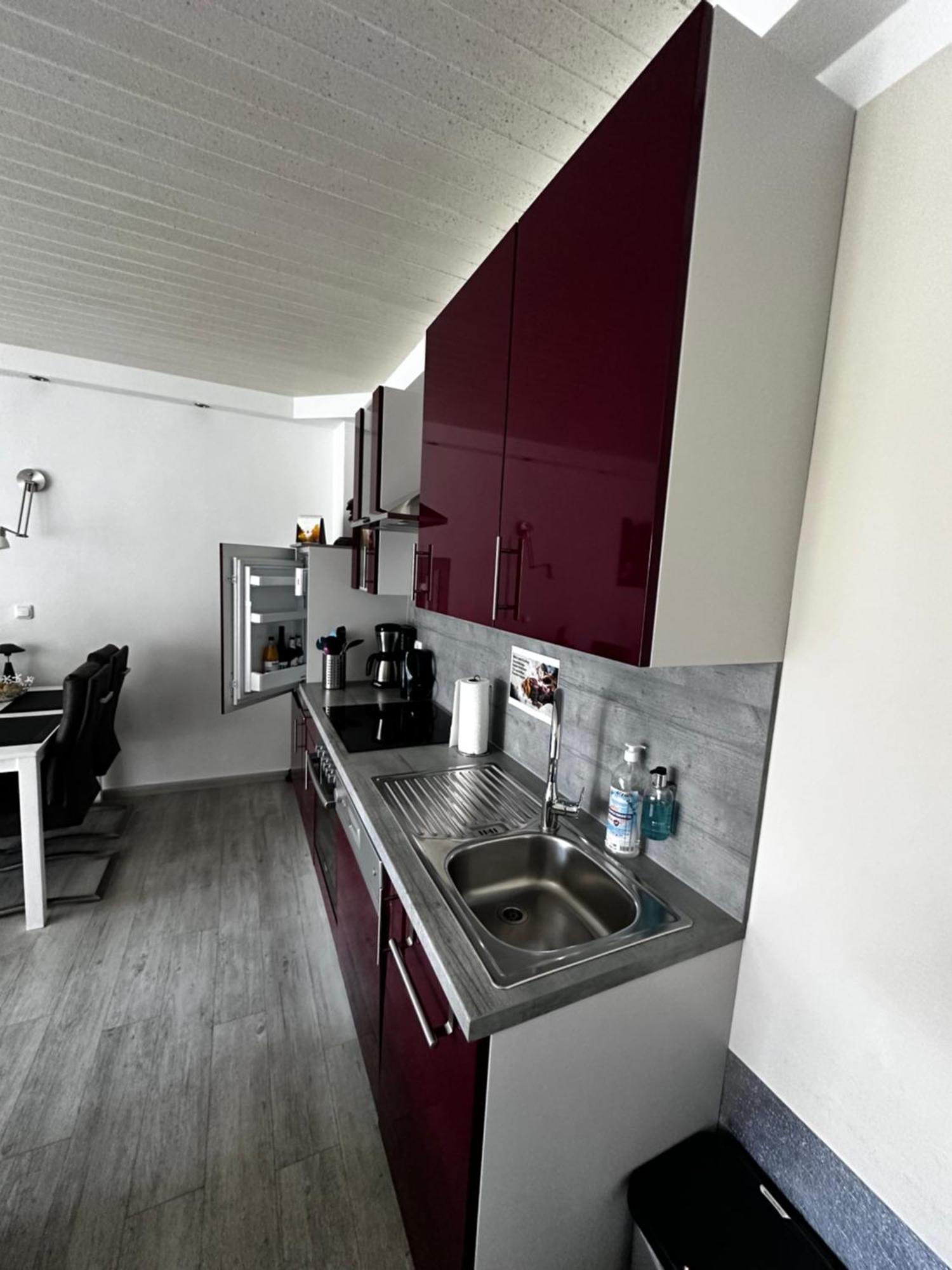 Ferienwohnung Schlossblick - 4 Sterne Sauna Pool Whirlpool Exklusiv Braunfels Luaran gambar