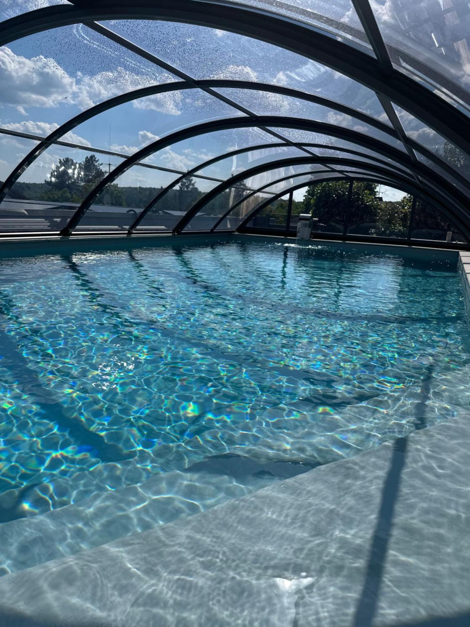 Ferienwohnung Schlossblick - 4 Sterne Sauna Pool Whirlpool Exklusiv Braunfels Luaran gambar